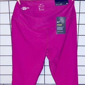 Women’s Nike Dr Fit Capris NWT
